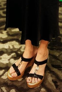 Shawnee Smith feet photo thumbnail