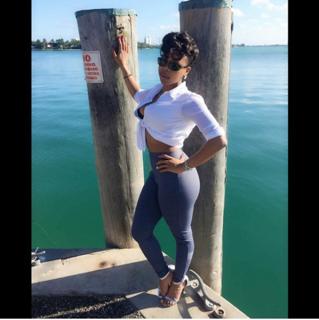 Shay Johnson feet photo 5
