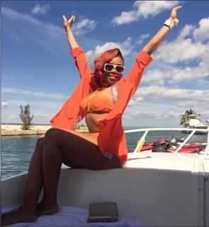 Shay Johnson feet photo 1