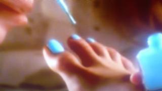 Shay Mitchell feet photo thumbnail
