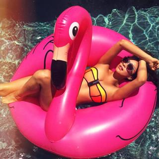 Shay Mitchell feet photo thumbnail