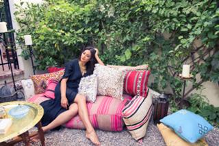 Shay Mitchell feet photo thumbnail