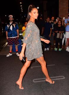 Shay Mitchell feet photo thumbnail