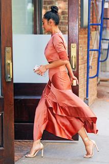 Shay Mitchell feet photo thumbnail