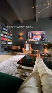 Shay Mitchell feet photo thumbnail