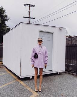 Shay Mitchell feet photo thumbnail