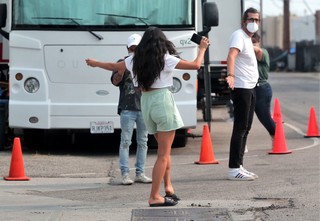 Shay Mitchell feet photo thumbnail