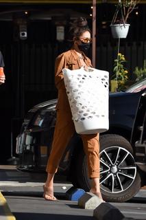 Shay Mitchell feet photo thumbnail