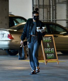 Shay Mitchell feet photo thumbnail
