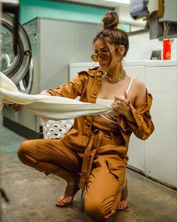 Shay Mitchell feet photo thumbnail