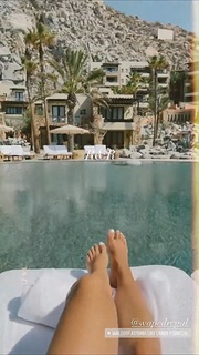 Shay Mitchell feet photo thumbnail