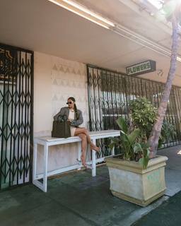 Shay Mitchell feet photo thumbnail