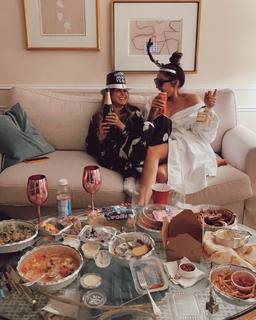 Shay Mitchell feet photo thumbnail