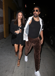 Shay Mitchell feet photo thumbnail