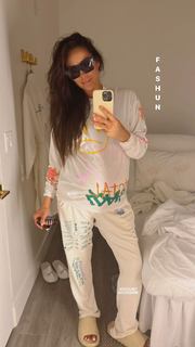 Shay Mitchell feet photo thumbnail