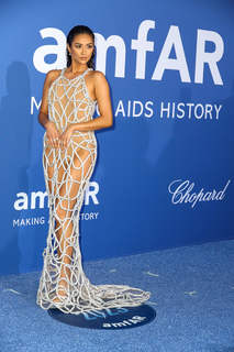 Shay Mitchell feet photo thumbnail