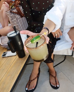 Shay Mitchell feet photo thumbnail