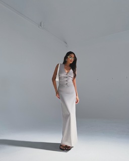 Shay Mitchell feet photo thumbnail