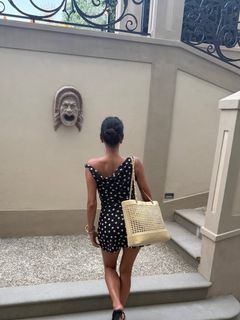 Shay Mitchell feet photo thumbnail