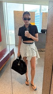 Shay Mitchell feet photo thumbnail