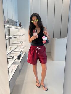 Shay Mitchell feet photo thumbnail