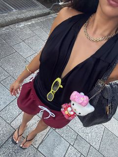 Shay Mitchell feet photo thumbnail