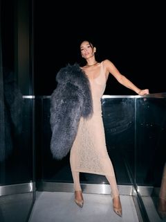 Shay Mitchell feet photo thumbnail