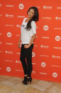 Shay Mitchell feet photo thumbnail