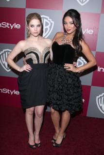 Shay Mitchell feet photo thumbnail