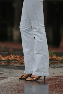 Shay Mitchell feet photo thumbnail