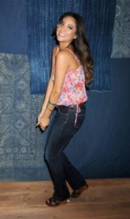 Shay Mitchell feet photo thumbnail