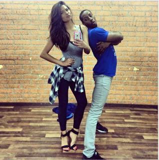 Shay Mitchell feet photo thumbnail
