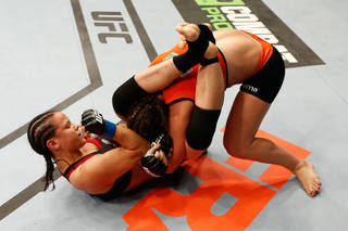 Shayna Andrea Baszler feet photo 8