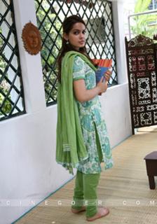 Shazahn Padamsee feet photo 2