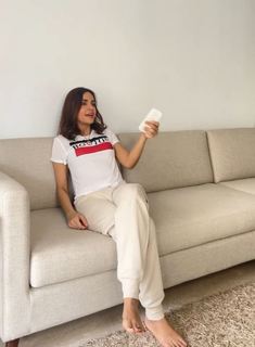 Shazahn Padamsee feet photo 2