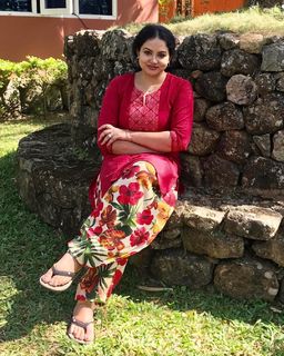 Sheelu Abraham feet photo 4