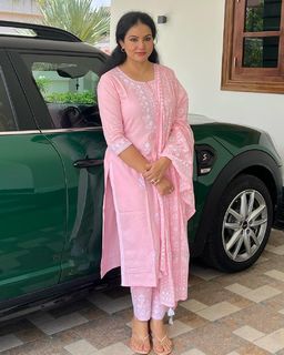 Sheelu Abraham feet photo 12