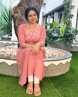 Sheelu Abraham feet photo 19
