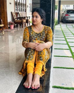 Sheelu Abraham feet photo 13