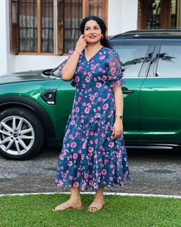 Sheelu Abraham feet photo 13