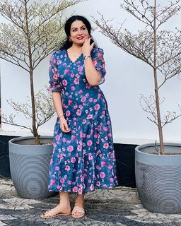 Sheelu Abraham feet photo 12