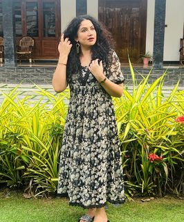Sheelu Abraham feet photo 6