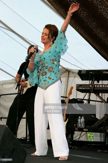 Sheena Easton feet photo 11