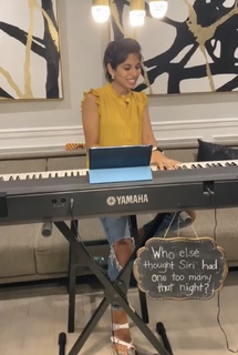 Sheena Melwani feet photo thumbnail