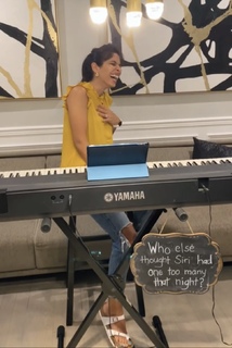 Sheena Melwani feet photo thumbnail