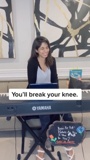 Sheena Melwani feet photo thumbnail