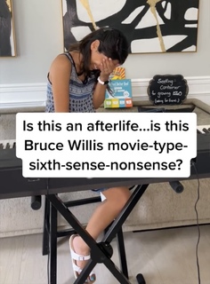 Sheena Melwani feet photo thumbnail