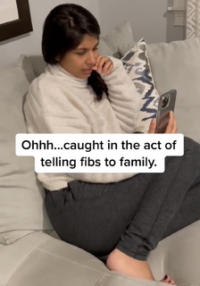 Sheena Melwani feet photo thumbnail