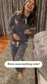 Sheena Melwani feet photo thumbnail