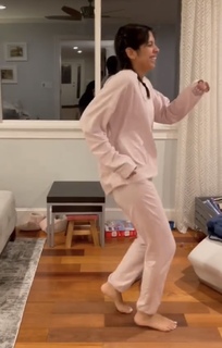 Sheena Melwani feet photo thumbnail